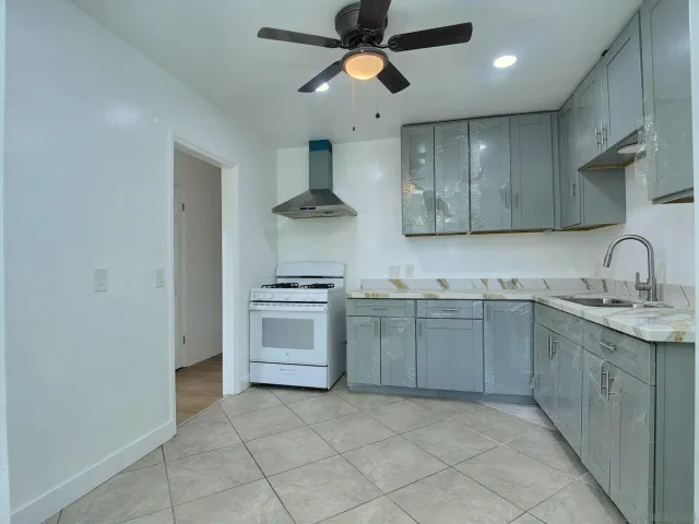 an aerial view of a entryway