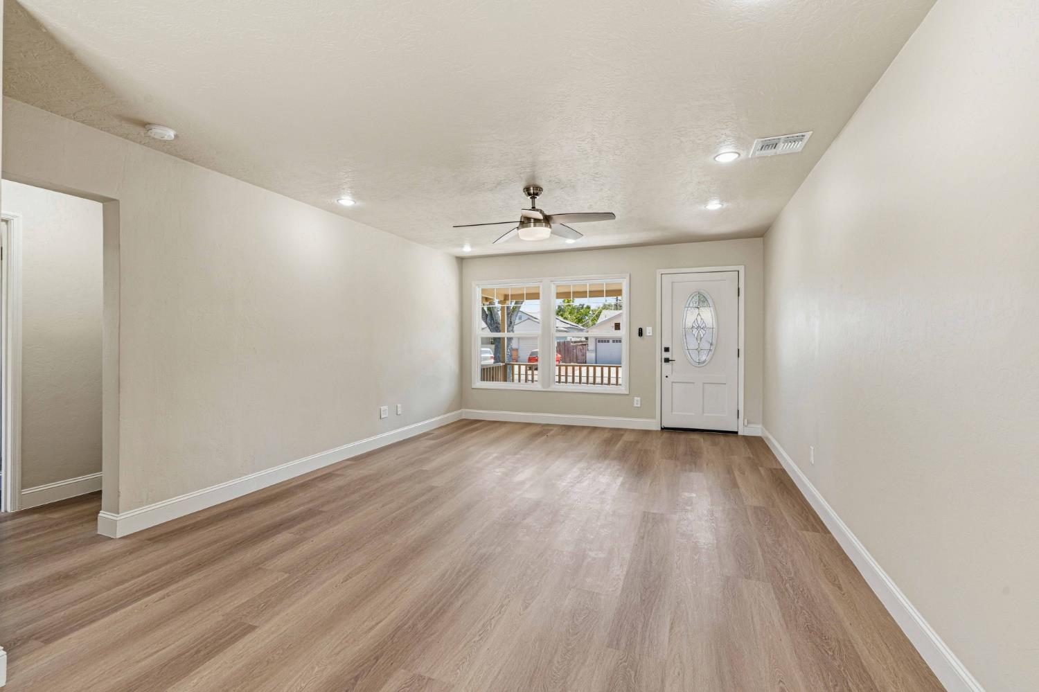 1625 Spring Street Stockton, CA 95206 - Photo 5 of 29