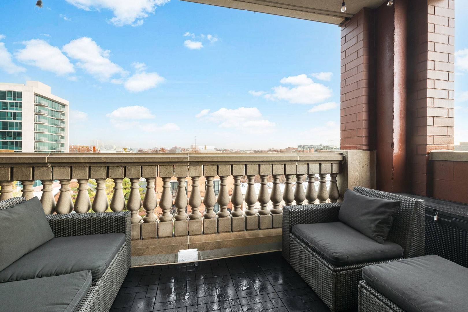 828 West Grace Street, Unit 703 Chicago, IL 60613 - Photo 14 of 19