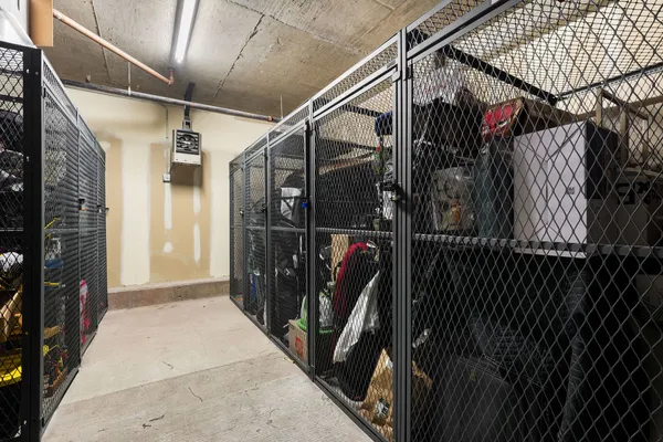 $499,000 | 828 West Grace Street, Unit 703, Chicago, IL 60613