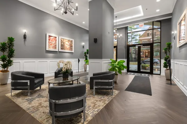 $499,000 | 828 West Grace Street, Unit 703, Chicago, IL 60613