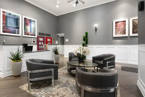 $499,000 | 828 West Grace Street, Unit 703, Chicago, IL 60613