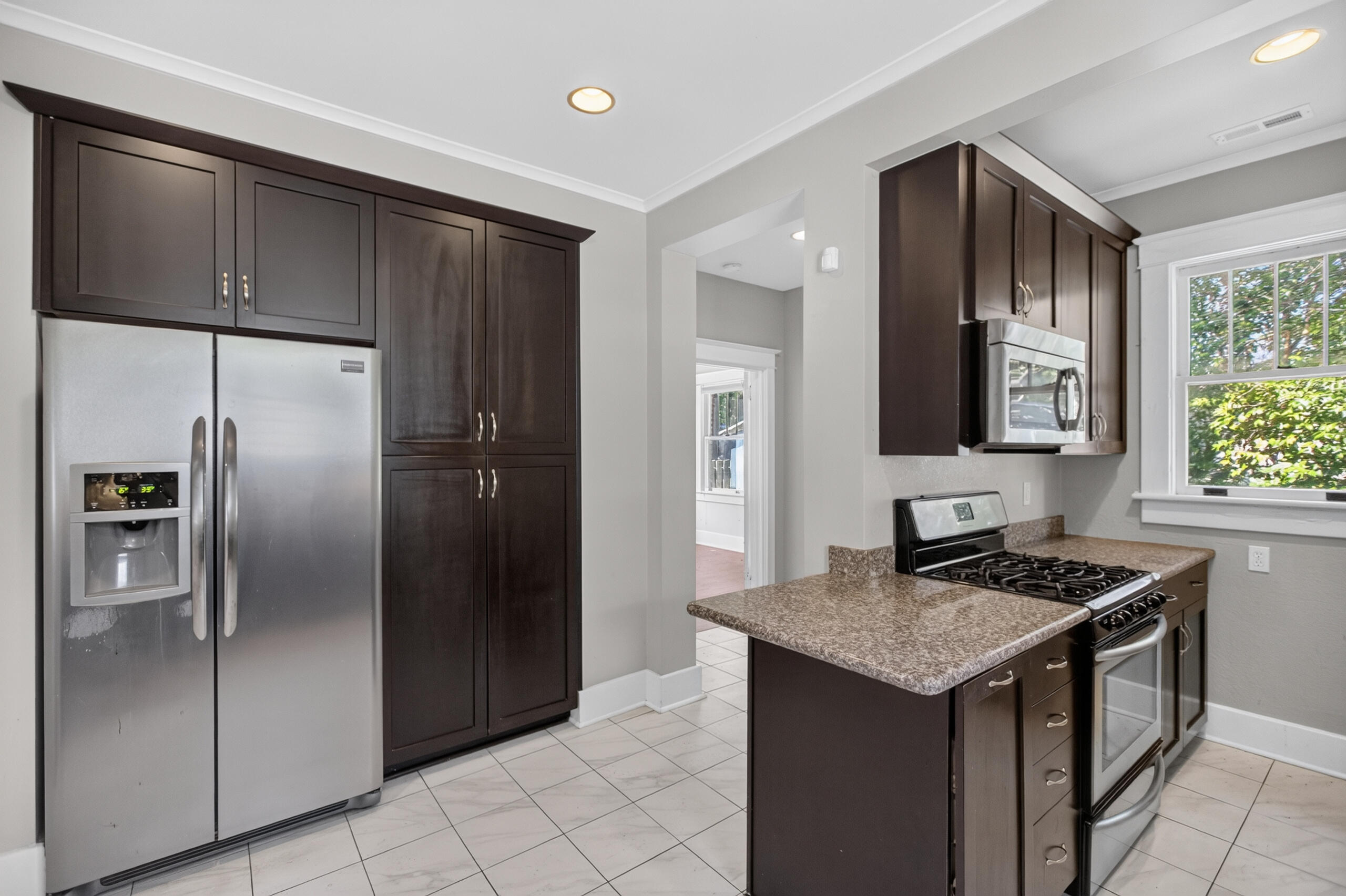 831 Rutledge Avenue Charleston, SC 29403 - Photo 7 of 27 296A1387