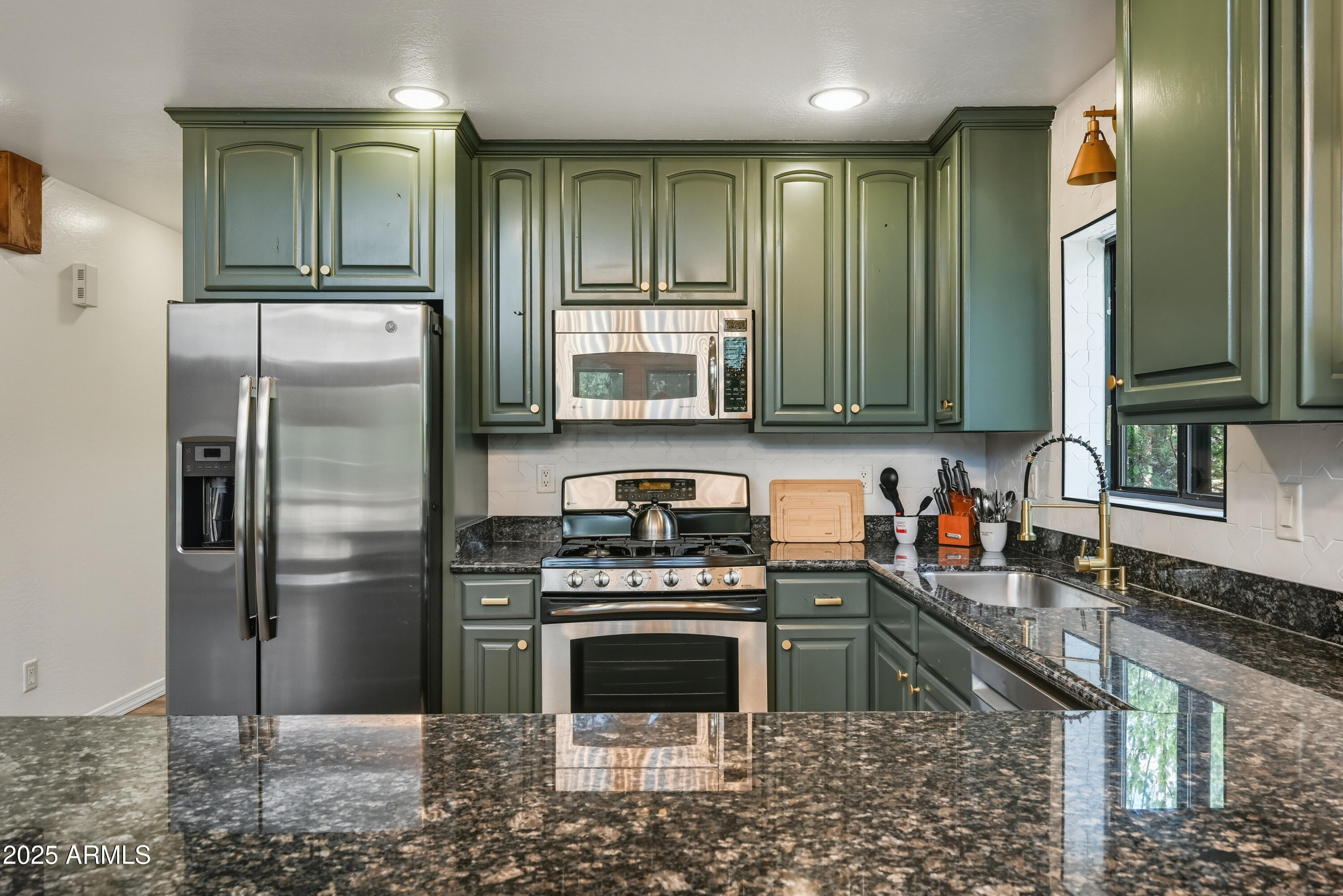 2688 Deer Path Happy Jack, AZ 86024 - Photo 13 of 45 remodeled kitchen