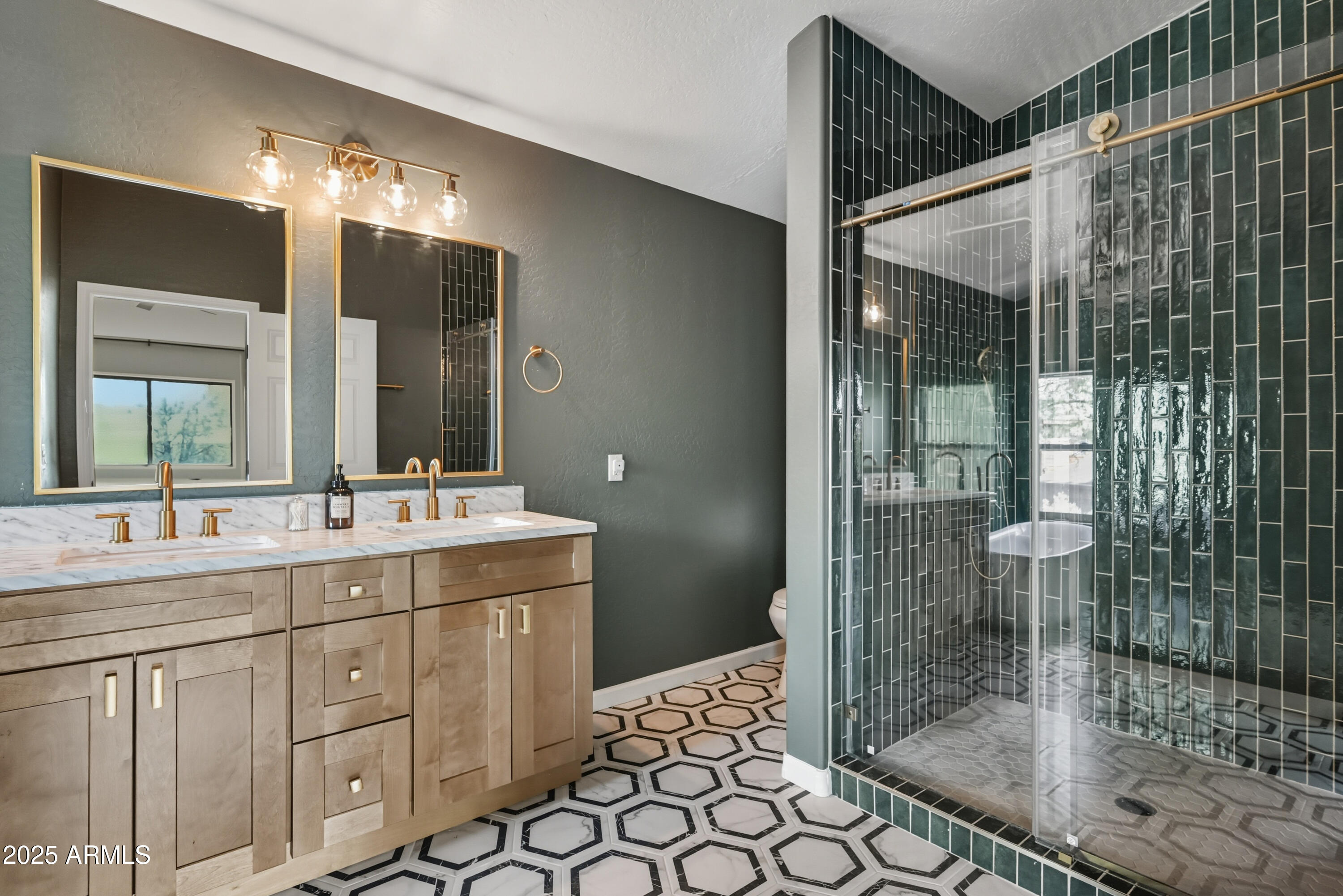 2688 Deer Path Happy Jack, AZ 86024 - Photo 23 of 45 Masterbath