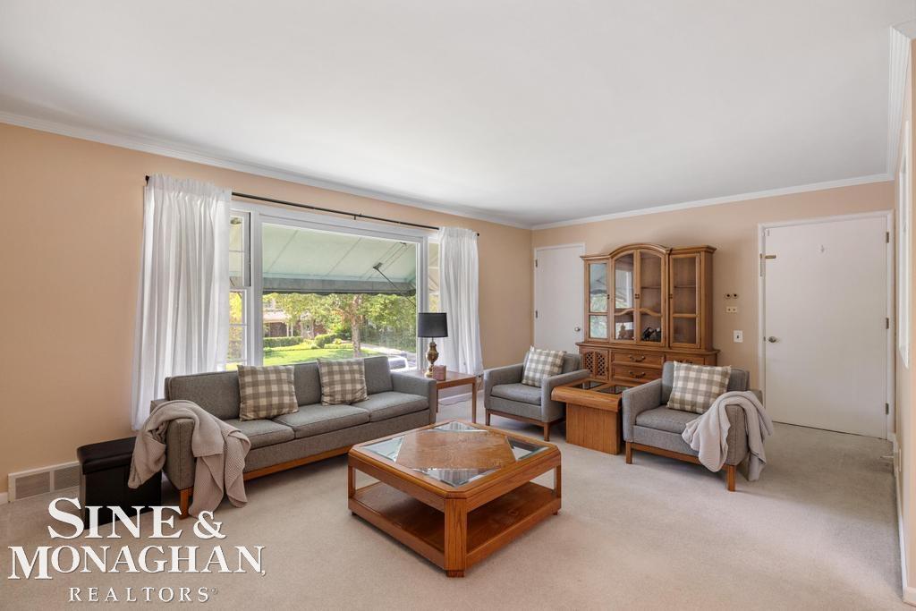 840 Harcourt Road Grosse Pointe, MI 48230 - Photo 5 of 36