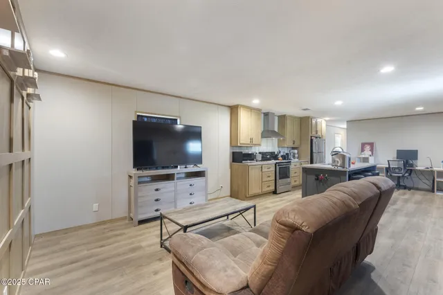 $174,900 | 21835 Lake McKenzie Boulevard, Altha, FL 32421