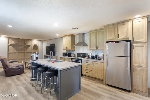 $174,900 | 21835 Lake McKenzie Boulevard, Altha, FL 32421