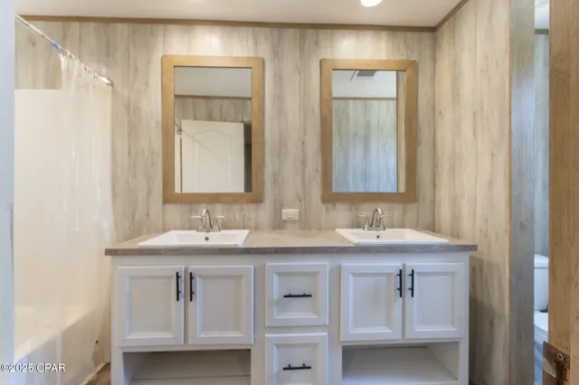 $174,900 | 21835 Lake McKenzie Boulevard, Altha, FL 32421