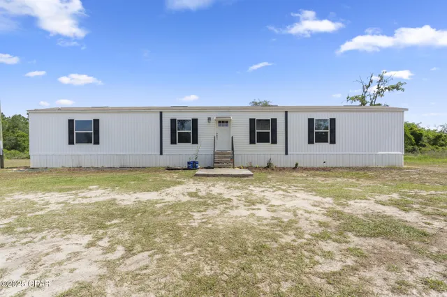 $174,900 | 21835 Lake McKenzie Boulevard, Altha, FL 32421