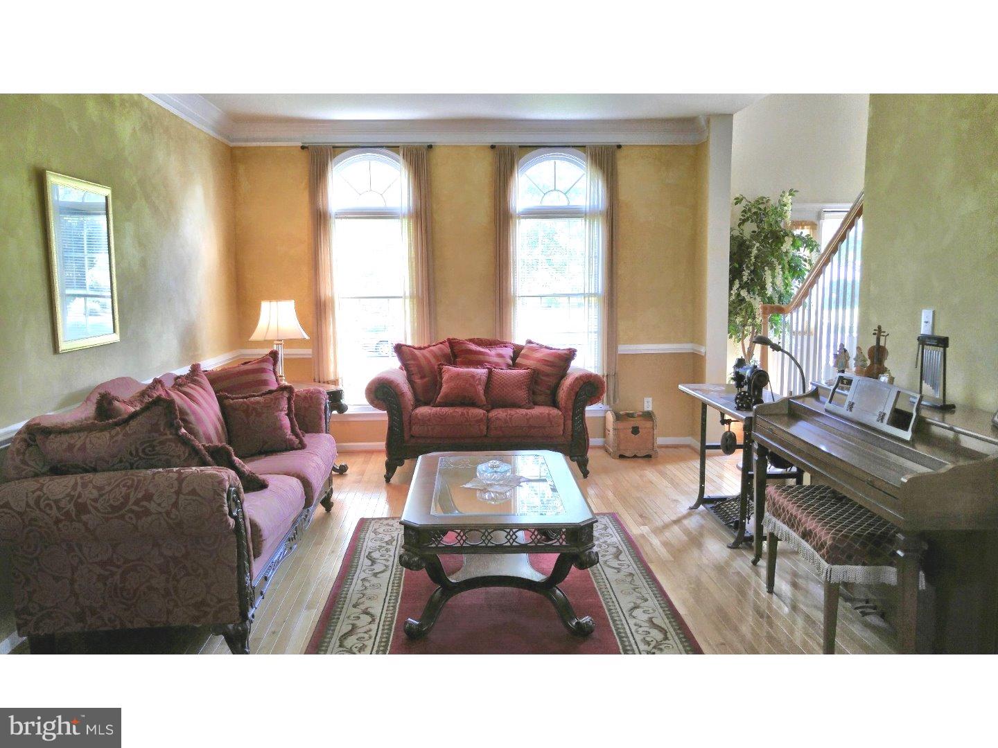 93 Hope Road Holland, PA 18966 - Photo 4 of 25 Living Room