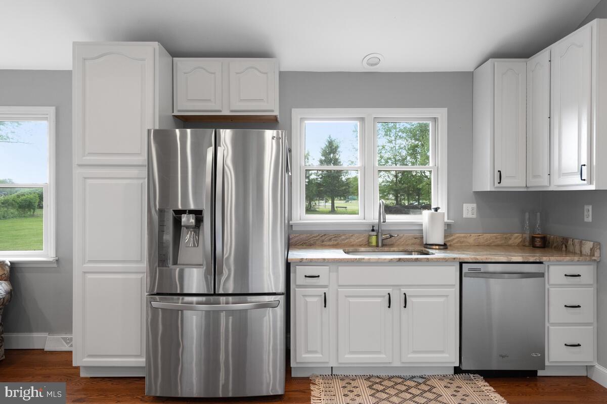 499 Evergreen Mills Road Leesburg, VA 20175 - Photo 13 of 51 Kitchen