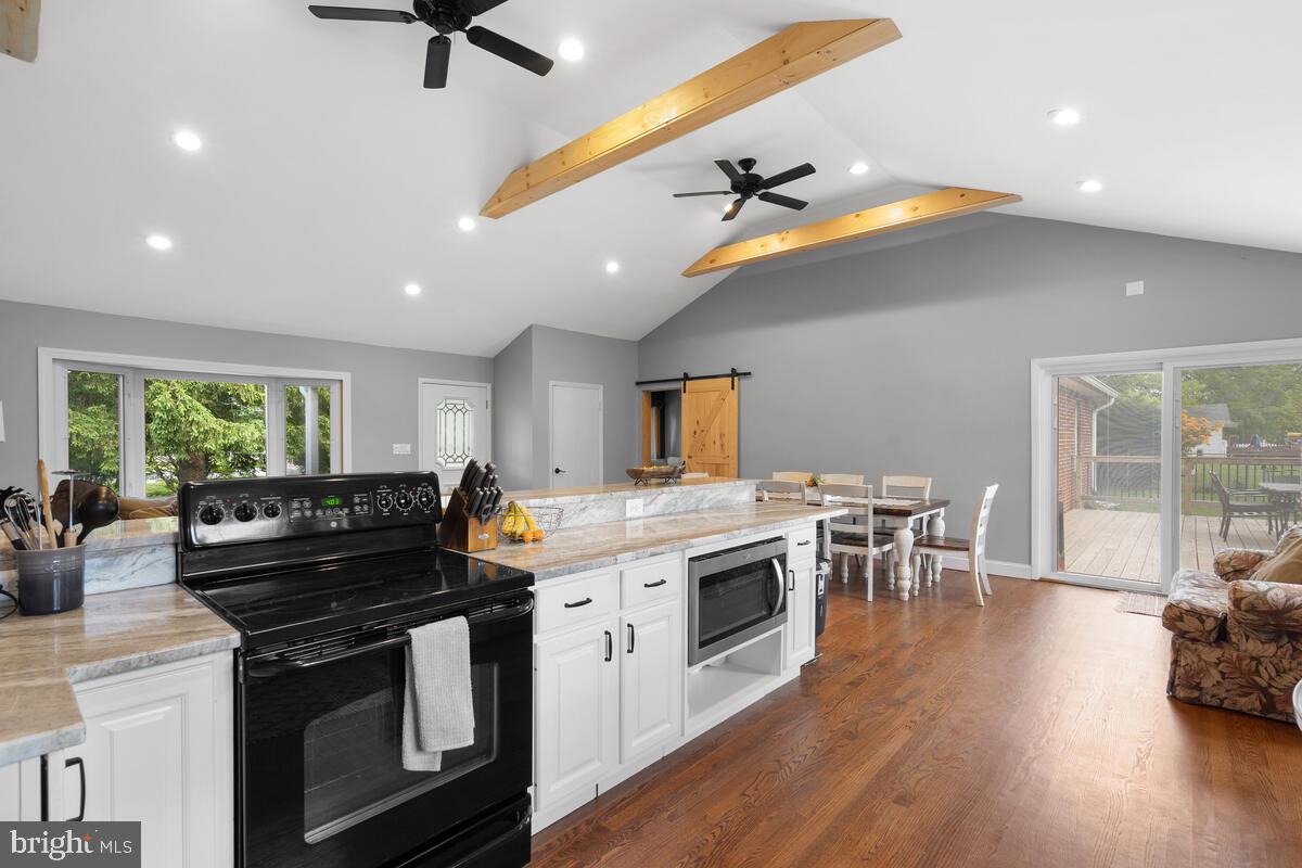 499 Evergreen Mills Road Leesburg, VA 20175 - Photo 16 of 51 Kitchen