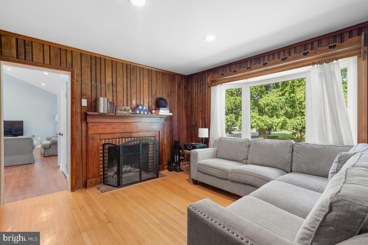 499 Evergreen Mills Road Leesburg, VA 20175 - Photo 22 of 51 Living Room with wood-burning fireplace