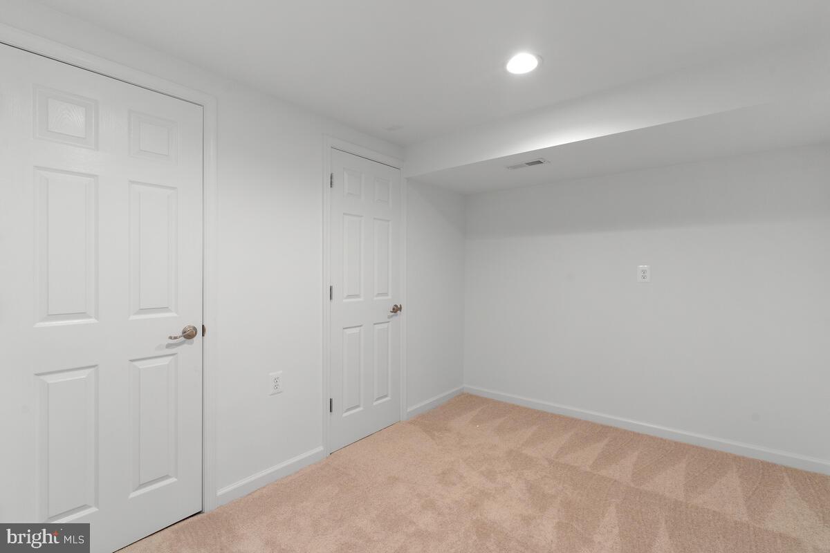 499 Evergreen Mills Road Leesburg, VA 20175 - Photo 38 of 51 Other Room 1