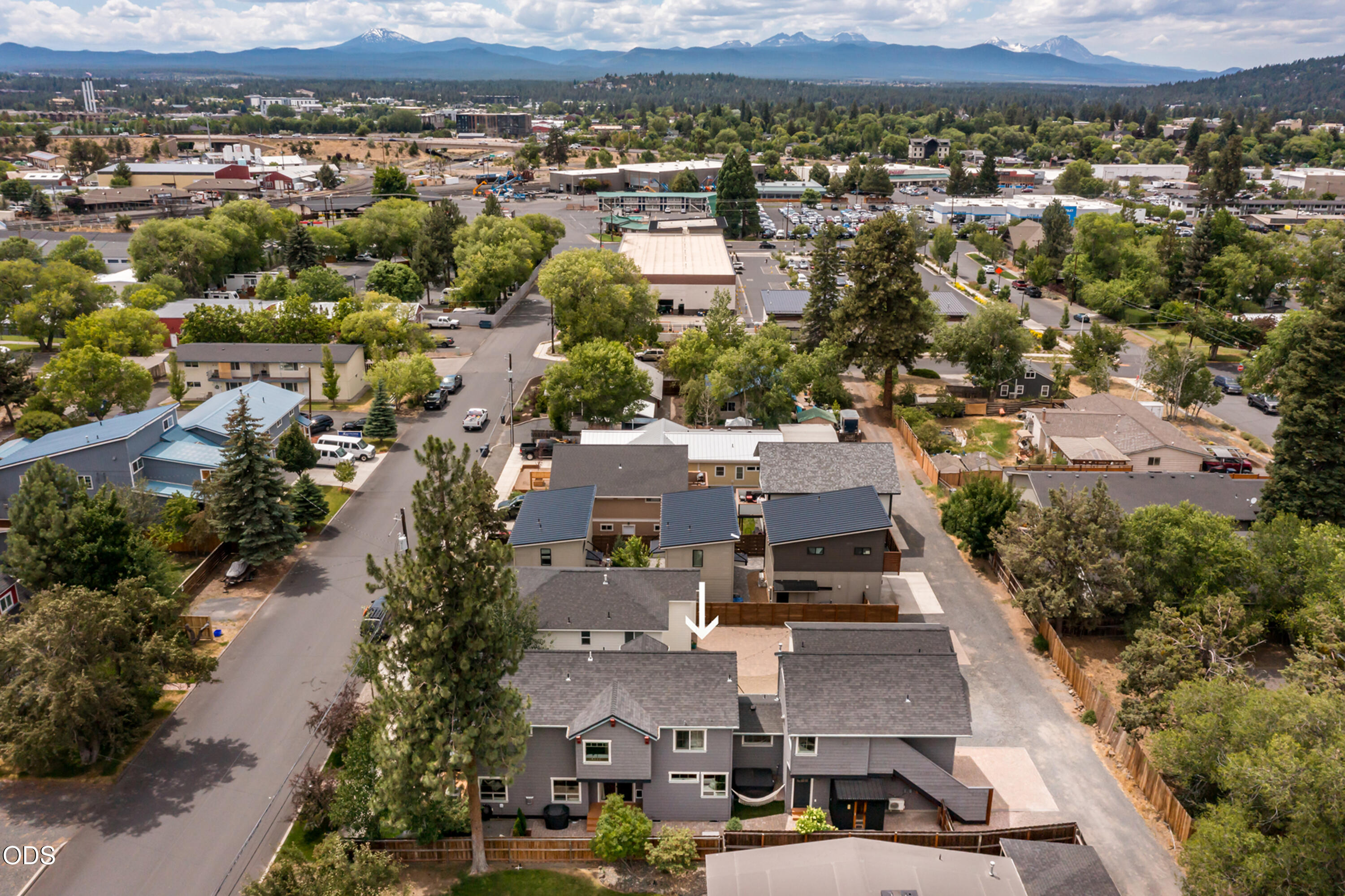 454 Northeast Burnside Avenue Bend, OR 97701 - Photo 4 of 62