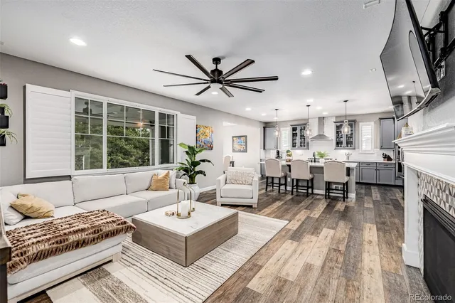 $900,000 | 6552 South Biloxi Way, Aurora, CO 80016