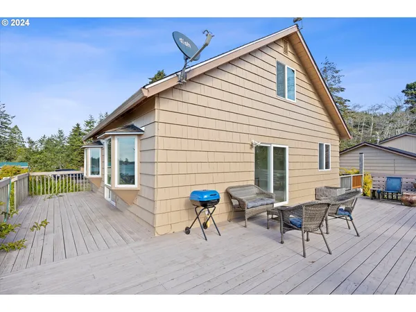 $839,000 | 3770 Northeast 12th Street, Otis, OR 97368