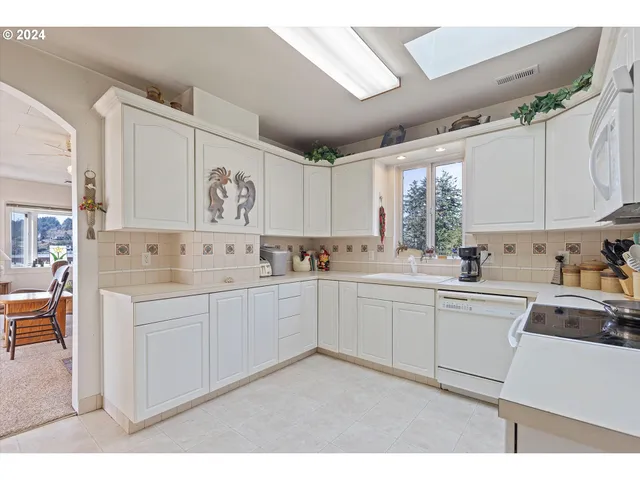 $849,000 | 3770 Northeast 12th Street, Otis, OR 97368