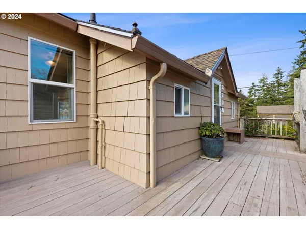 $839,000 | 3770 Northeast 12th Street, Otis, OR 97368