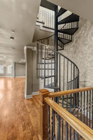 $694,000 | 422 Mills Street, Fort Worth, TX 76102