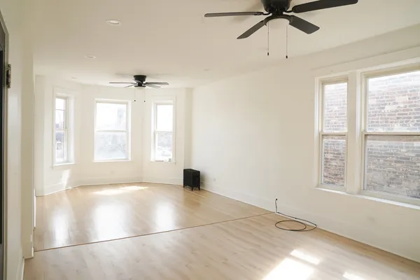 $2,500 | 154 North Lamon Avenue, Unit 2, Chicago, IL 60644