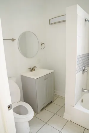 $2,500 | 154 North Lamon Avenue, Unit 2, Chicago, IL 60644