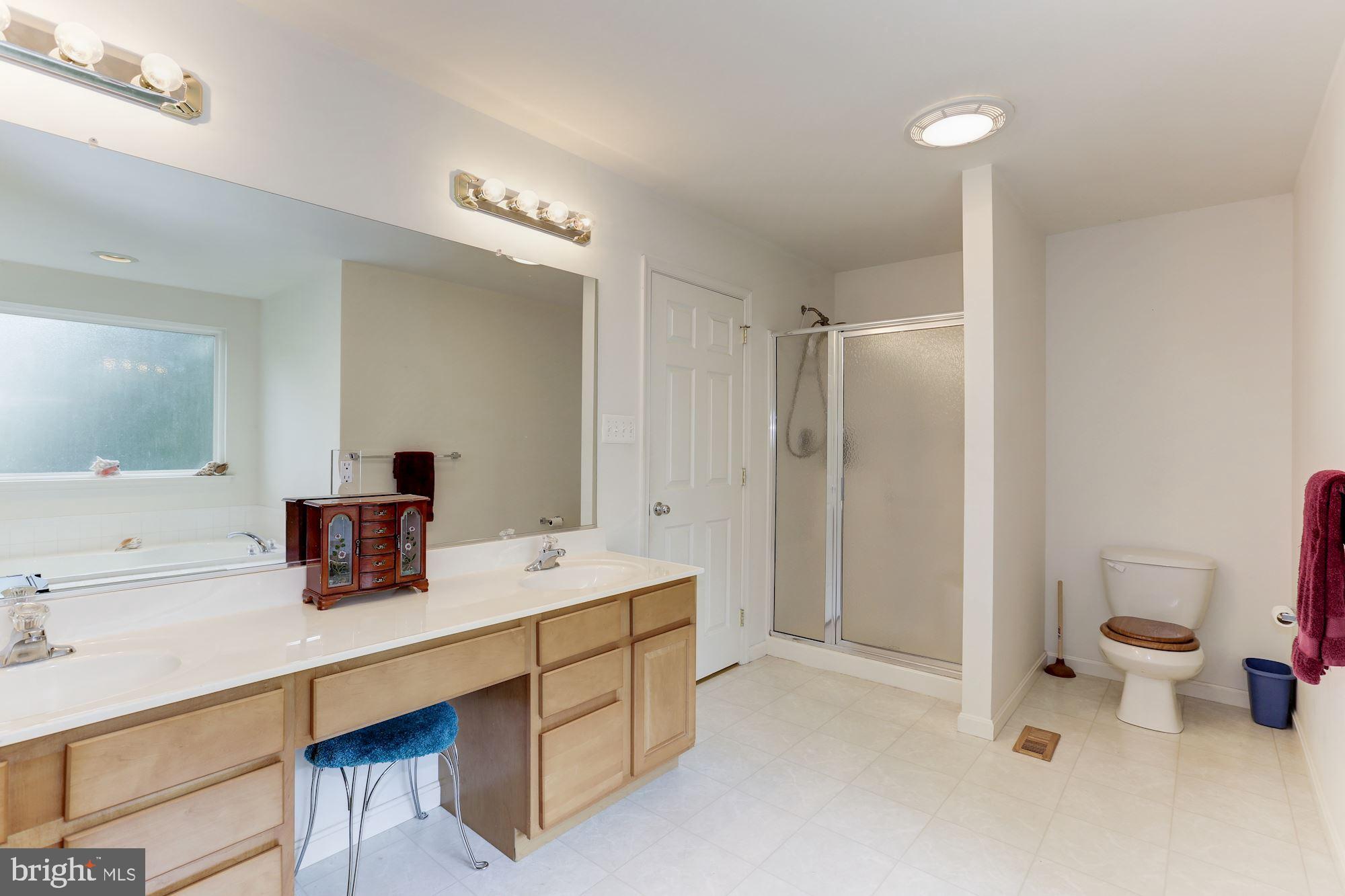 1095 Rimrock Road Lusby, MD 20657 - Photo 17 of 27 Huge private bath with walk in shower