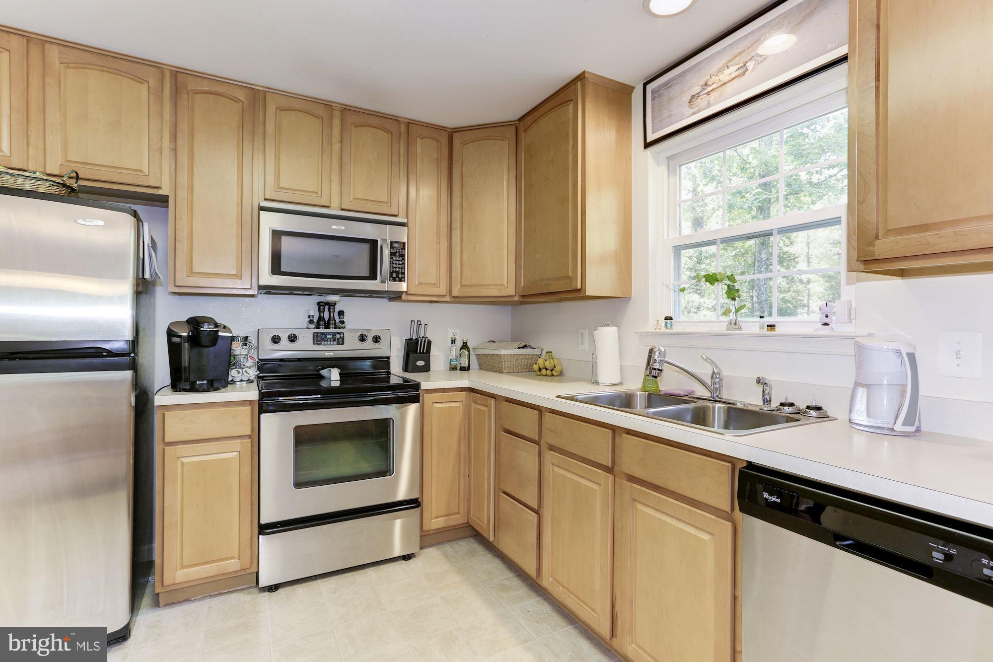 1095 Rimrock Road Lusby, MD 20657 - Photo 7 of 27 Stainless steel appliances