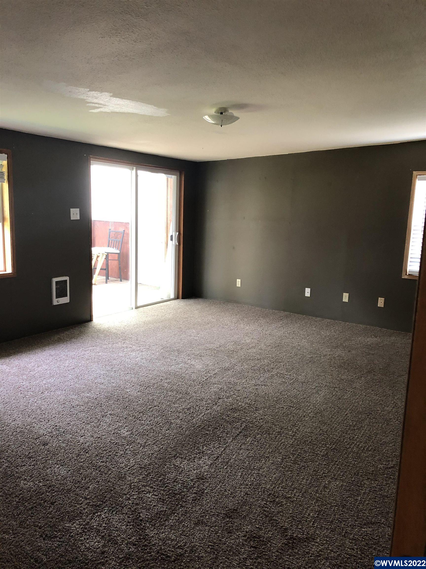 1372 Southeast Howe Street Dallas, OR 97338 - Photo 14 of 28 Gallery Image 14