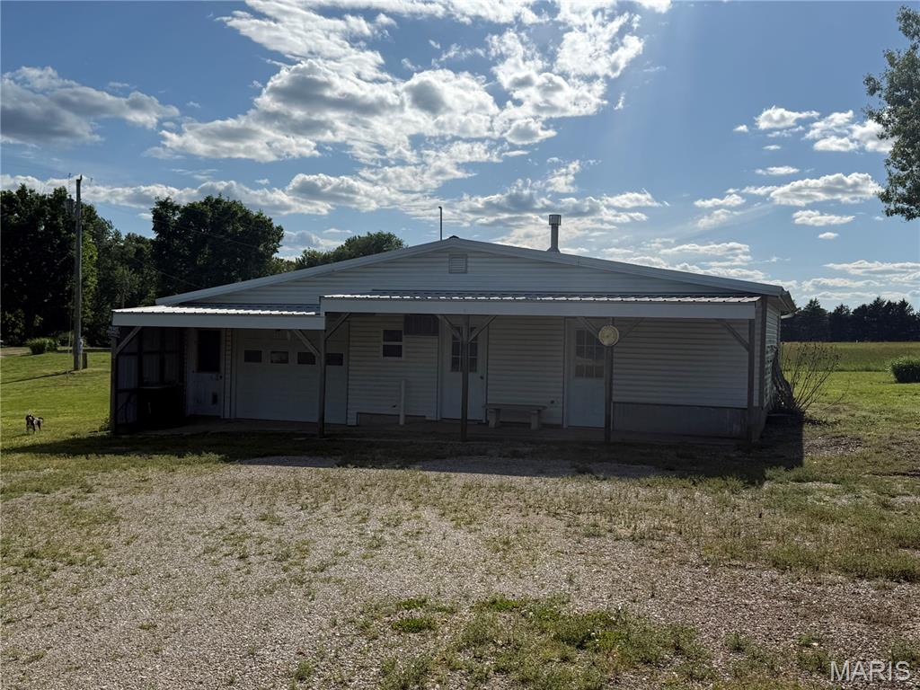 190 Airport Road Iberia, MO 65486 - Photo 21 of 31