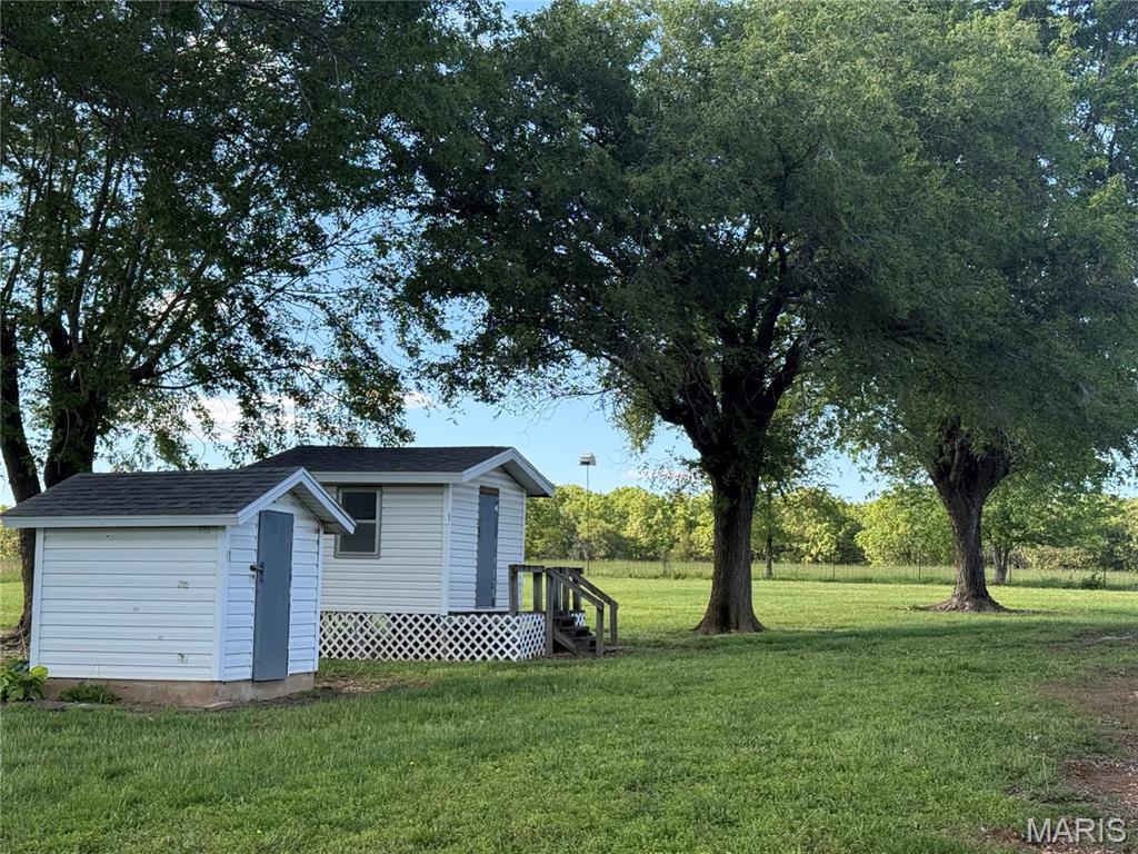 190 Airport Road Iberia, MO 65486 - Photo 26 of 31