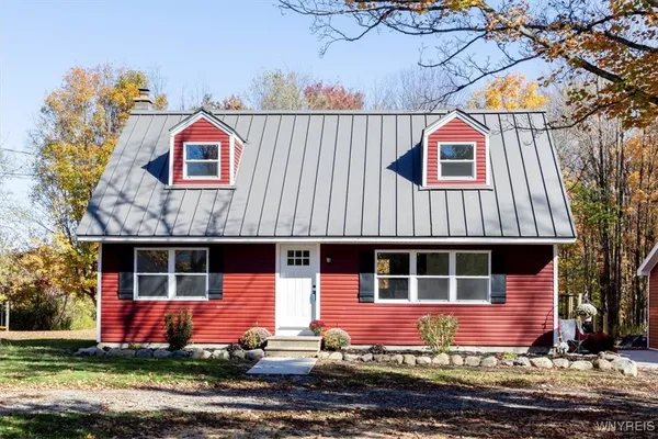 $385,000 | 9189 Burlingham Road, Holland, NY 14080