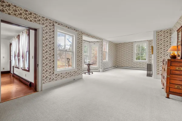$425,000 | 52 School Street, Haverhill, NH 03765