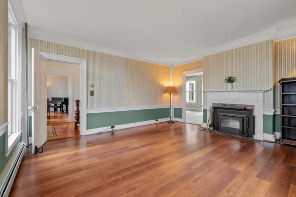 $425,000 | 52 School Street, Haverhill, NH 03765