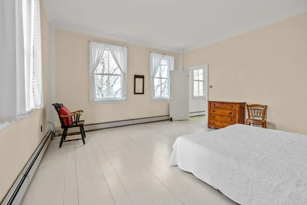 $425,000 | 52 School Street, Haverhill, NH 03765