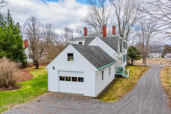 $425,000 | 52 School Street, Haverhill, NH 03765