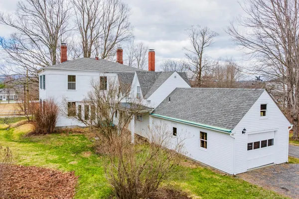 $425,000 | 52 School Street, Haverhill, NH 03765