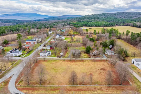 $425,000 | 52 School Street, Haverhill, NH 03765