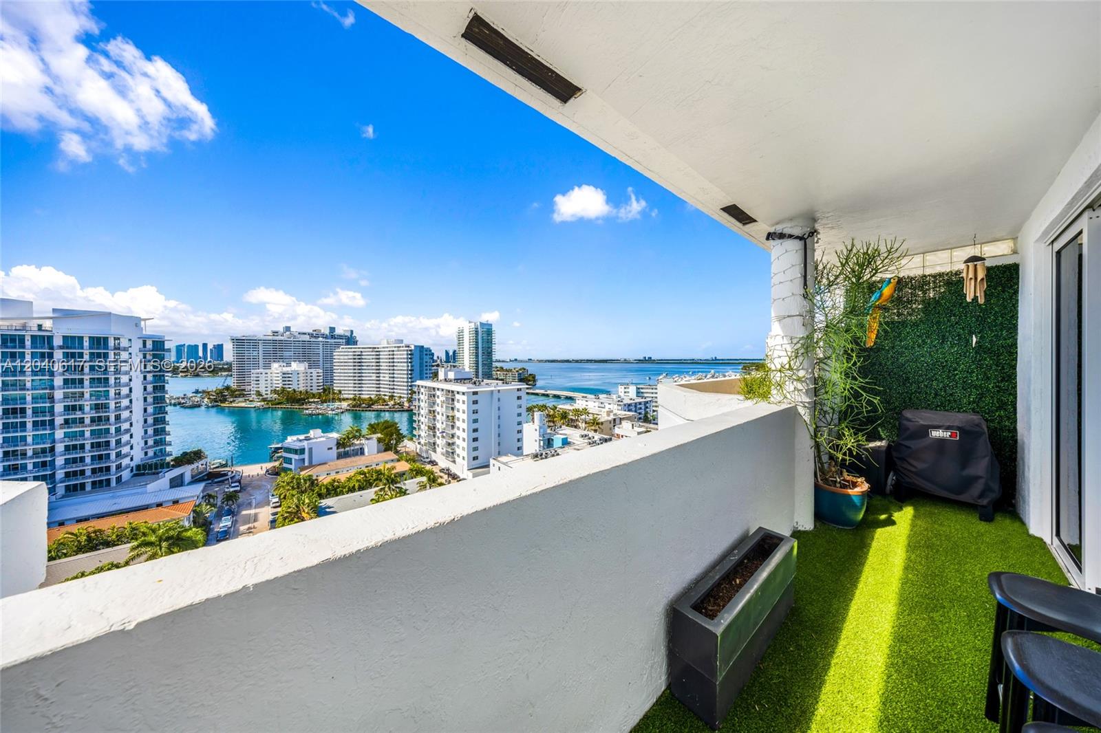 1621 Bay Road, Unit PH4 Miami Beach, FL 33139 - Photo 21 of 40
