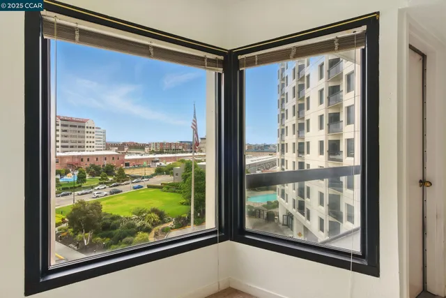 $380,000 | 6363 Christie Avenue, Unit 514, Emeryville, CA 94608