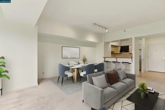 $380,000 | 6363 Christie Avenue, Unit 514, Emeryville, CA 94608