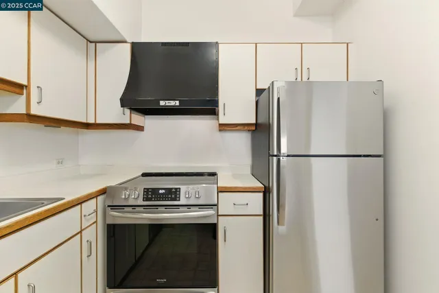 $380,000 | 6363 Christie Avenue, Unit 514, Emeryville, CA 94608