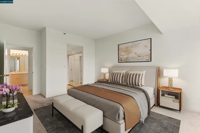 $380,000 | 6363 Christie Avenue, Unit 514, Emeryville, CA 94608