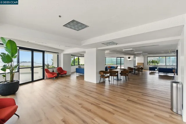 $380,000 | 6363 Christie Avenue, Unit 514, Emeryville, CA 94608