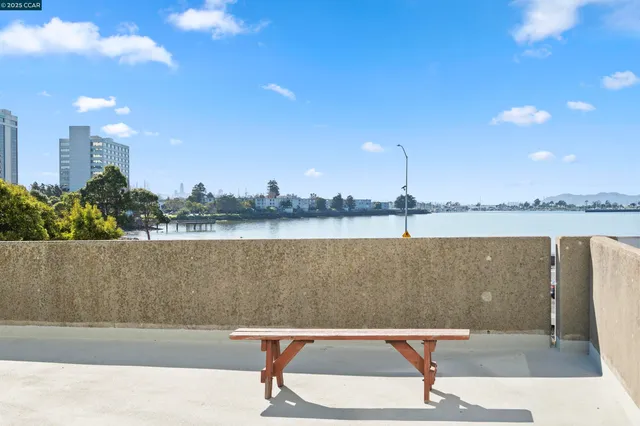 $380,000 | 6363 Christie Avenue, Unit 514, Emeryville, CA 94608