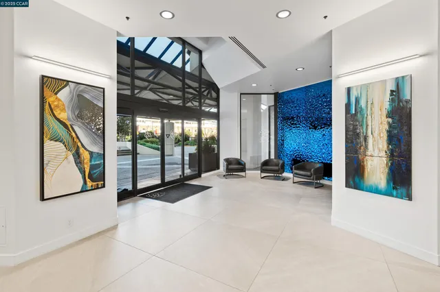 $380,000 | 6363 Christie Avenue, Unit 514, Emeryville, CA 94608