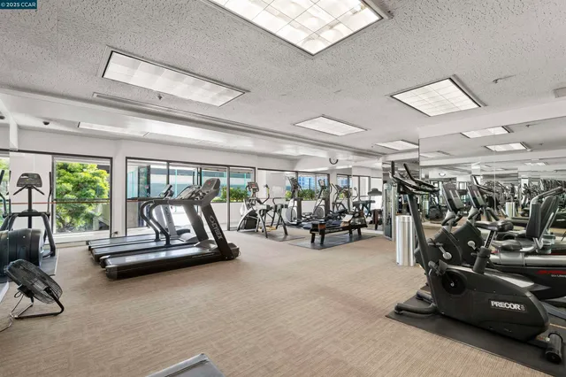 $380,000 | 6363 Christie Avenue, Unit 514, Emeryville, CA 94608