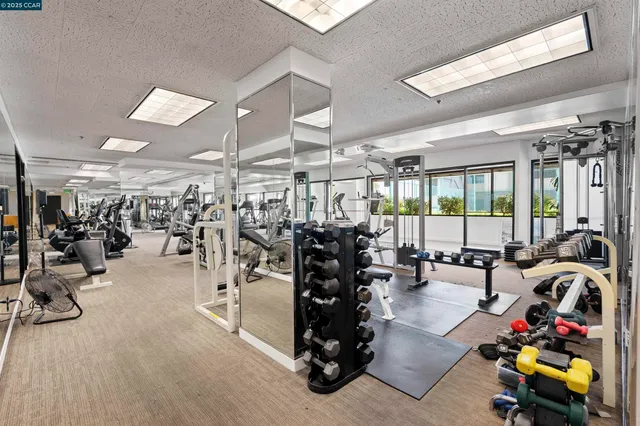 $380,000 | 6363 Christie Avenue, Unit 514, Emeryville, CA 94608
