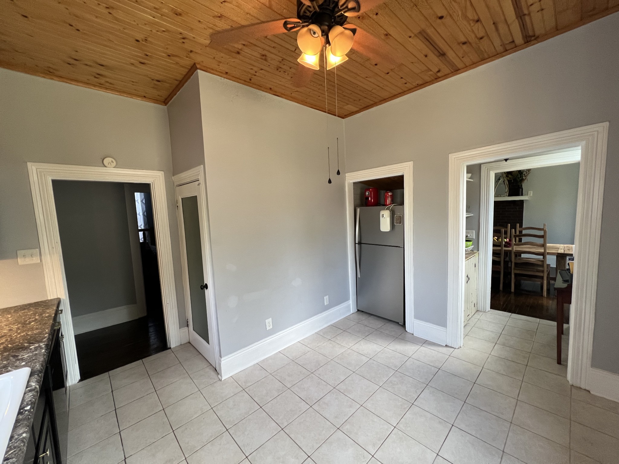 201 Pleasant Street Mount Pleasant, TN 38474 - Photo 10 of 38 a view of a hallway view with staircase